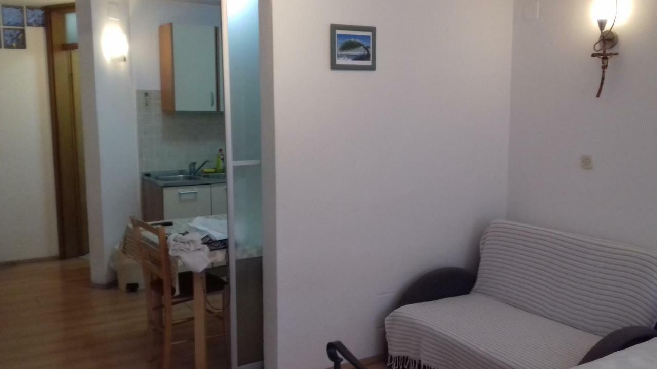 Apartments Mime - Small House Vodice Extérieur photo